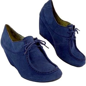 BC Footwear | Like New! ATMOSPHERE Wallabee Wedge Navy Vegan Suede Size 8.5